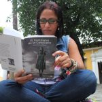 El fantasma de la Caballero: Una novela negra con sello criollo